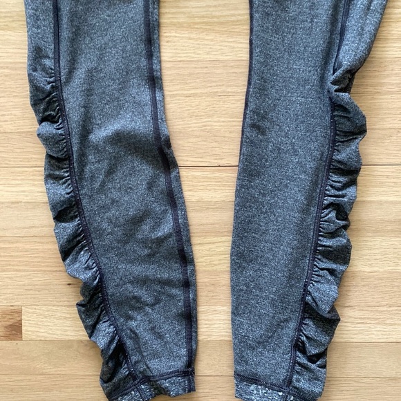 Lululemon Run: Turn Around Tight Size 10 - Picture 9 of 10